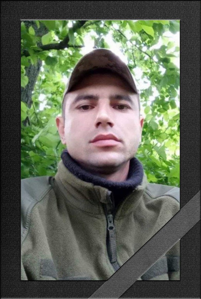 С воином 17-й ОТБр Виктором Рачугиным, погибшим вчера на Донбассе, простятся 30 октября в Запорожье 01