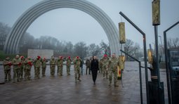 До Дня ракетних військ та артилерії відкрили артоб’єкти у Києві