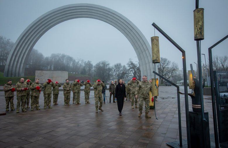 До Дня ракетних військ та артилерії відкрили артоб'єкти у Києві