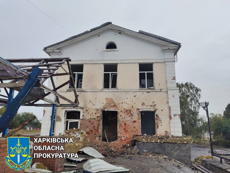 Вночі армія РФ обстріляла цивільну інфраструктуру Козачої Лопані 02