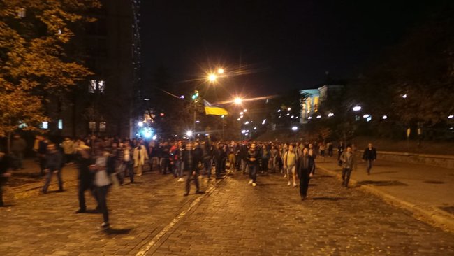 Ні капітуляції, - тысячи людей вышли на Майдан и под ОП, выступая против реализации властью формулы Штайнмайера 07