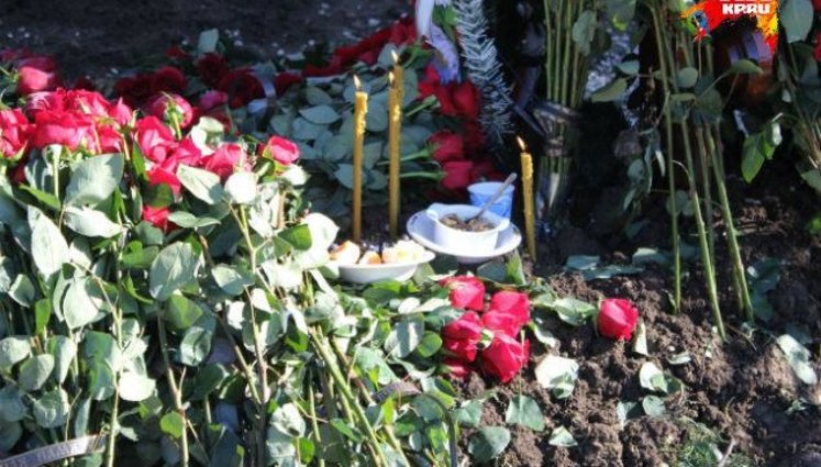 Януковича-младшего похоронили на территории церкви, рядом с могилой криминального авторитета, - "КП". ФОТОрепортаж