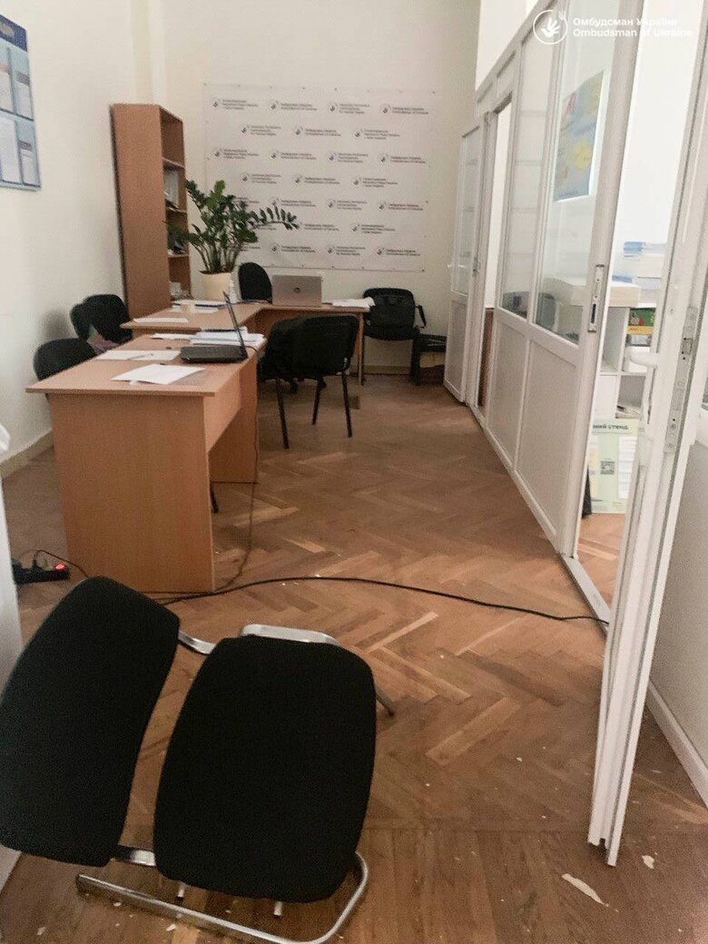 Представництво уповноваженого ВРУ з прав людини в Одесі після атаки РФ 30 квітня 2024 року.
