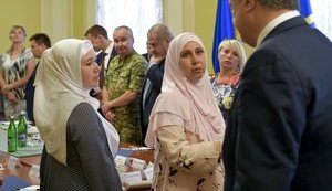 Звільнення українських політв'язнів буде пріоритетом на переговорах глав МЗС нормандської четвірки, - Порошенко зустрівся із сім'ями українських бранців. ФОТОрепортаж