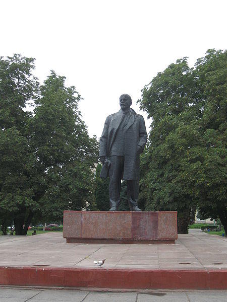 ленин памятник фастов