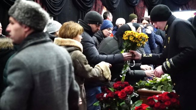 С погибшим в перестрелке полицейским Сергеем Пригариным простились в Одессе 16