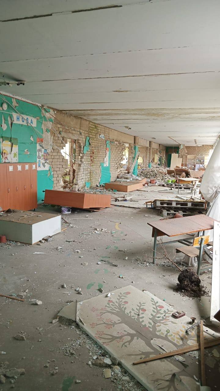 Russians attacked a school in Beryslav