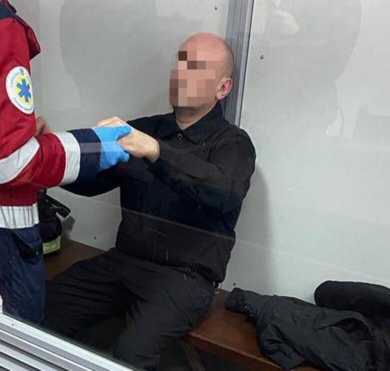 Суд арестовал заместителя начальника Департамента миграционной полиции по подозрению в крышевании борделей 01
