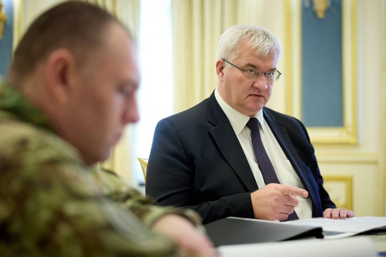 Зеленский собрал совещание по санкциям против РФ