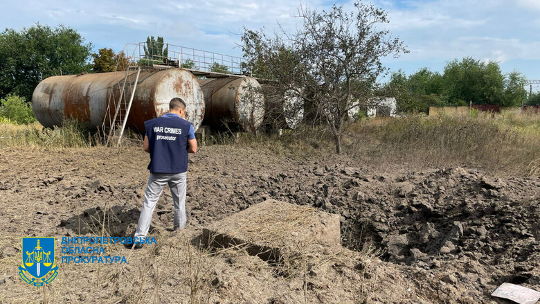 Последствия обстрела Днепропетровщины рашистами: Били из РСЗО, повреждено предприятие, дом и автомобили 04 Последствия обстрела Днепропетровщины рашистами: Били из РСЗО, повреждено предприятие, дом и автомобили 04