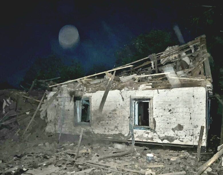 Вночі росіяни завдали ударів по Синельниківському та Нікопольському районах Дніпропетровщини 01