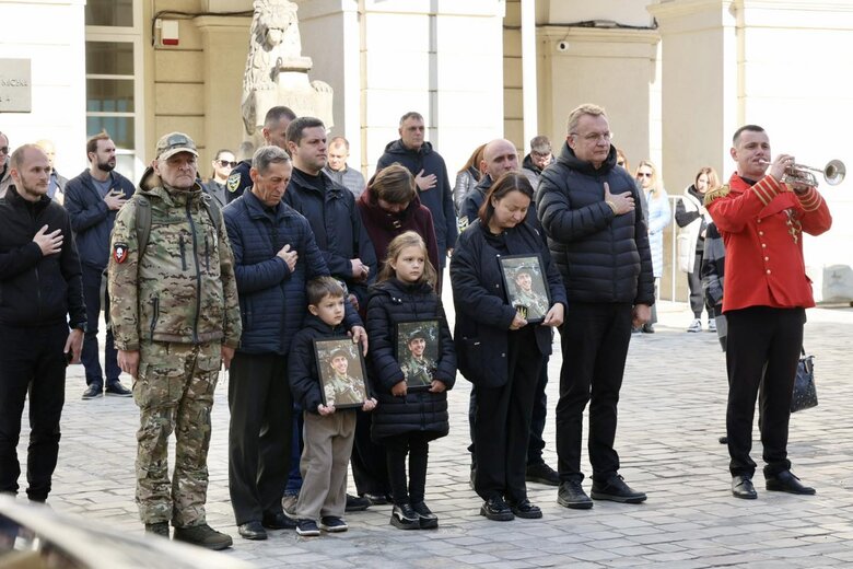у Львові хоронять загиблих військових