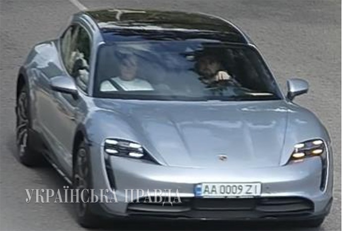 Tymoshenko drives Porsche for $100,000 and rents 1,200 sq m estate from developer Nikonov at three times the lower price, - media 03