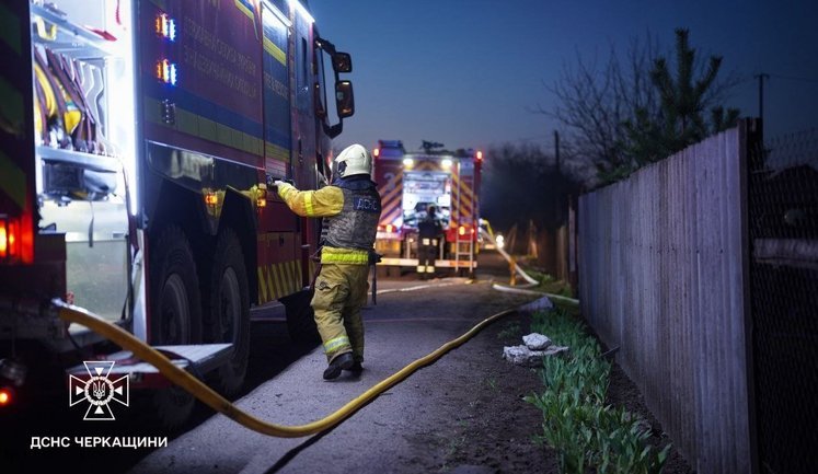 Рашисти атакували дронами Черкащину: 4 постраждалих в обласному центрі, пошкоджено будинки (оновлено). ФОТОрепортаж