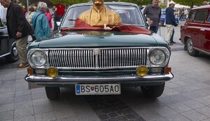 "Назад у СРСР": Слідом за "Москвичем" у Росії планують знову виробляти "Волги"