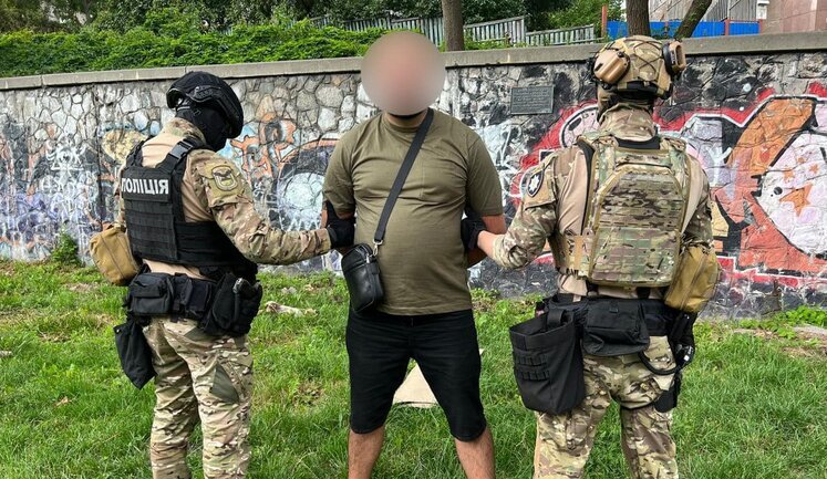 Driver of SUV, who obstructed movement of ambulance in Kyiv, was detained, - National Police. PHOTOS