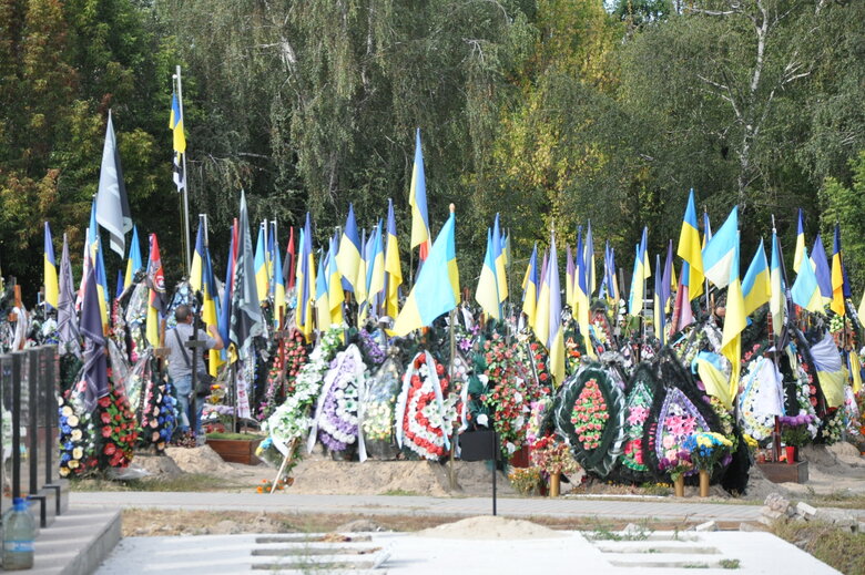 Kyiv. Alley of Heroes at Lysove cemetery. Rows of flags over Ukrainian soldiers’ graves 15