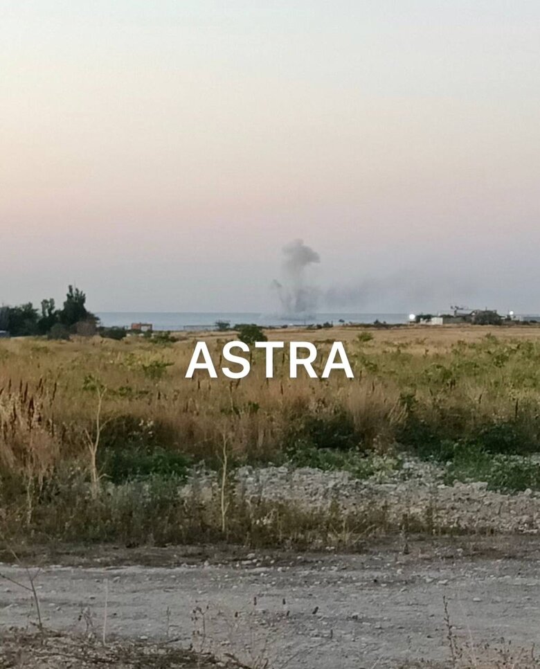 В Новороссийске раздаются взрывы, вероятно, это атака морских дронов, - росСМИ 13