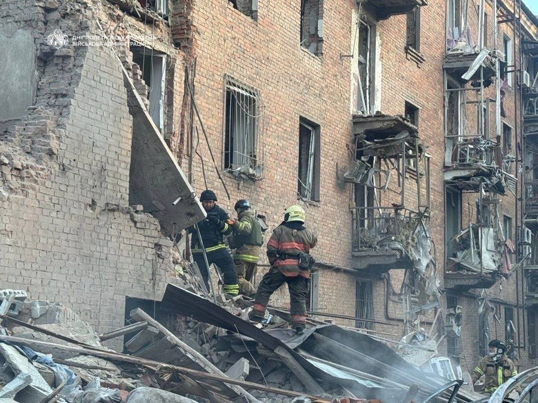 У Дніпрі після нічної атаки поранені 14 людей