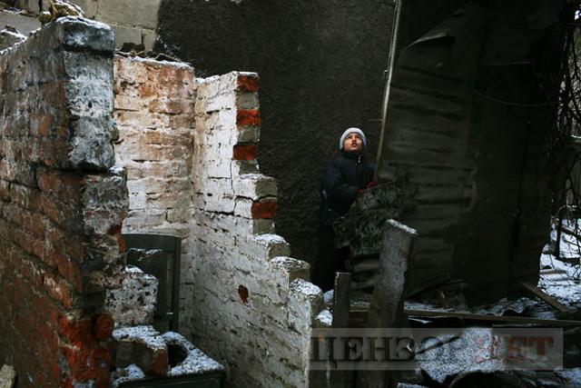 "Нас война замучила, но в целом выжить можно, даже без света, лишь бы не стреляли". Репортаж из Авдеевки 05
