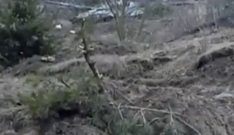 Оккупанты на Сумщине бросили свою технику, убегая от ВСУ. ВИДЕО (исправлено)
