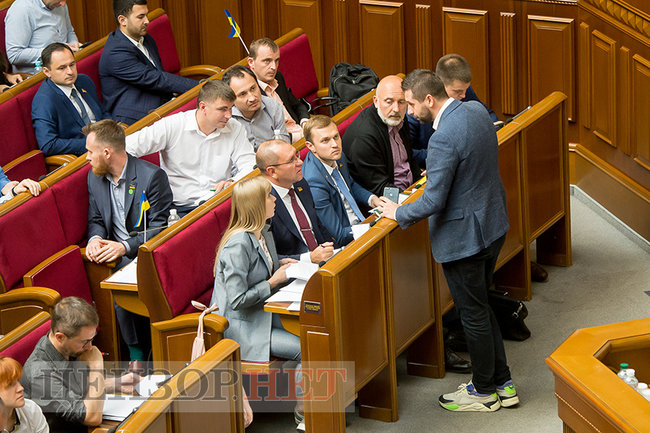 Спілкування Тимошенко з Кондратюк за колоною, Іванчук в гостях у Слуги народу і звільнений Балух у Раді, - робочий день ВР 13 вересня 03