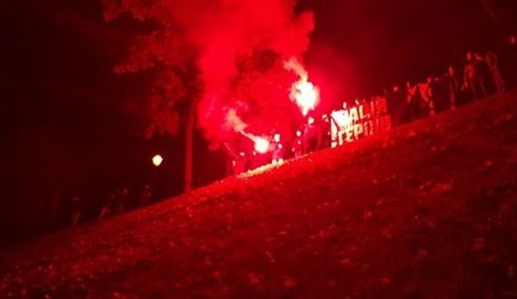National Corps and Right Sector activists hold torchlight procession outside Rada and Cabinet. VIDEO+PHOTOS