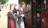 Участникам "молчаливых" акций в Минске запретили хлопать в ладоши. Непокорных снова арестовали. ВИДЕО.