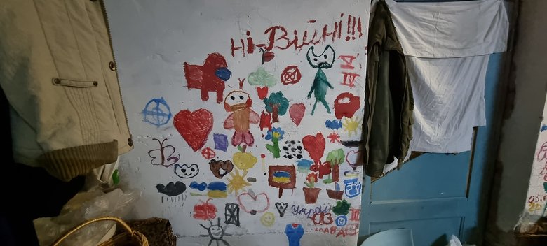 Occupiers held more than 150 hostages in basement of school in Chernihiv region - Chaus 02