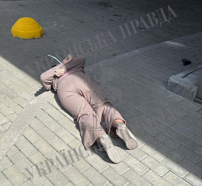 Фото нападниці на Сергія Стерненка 1 травня