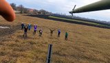 Жители Харьковщины с флагами встречают украинского пилота вертолета Ми-24 после боевого задания: "На глаза навернулись слезы". ВИДЕО