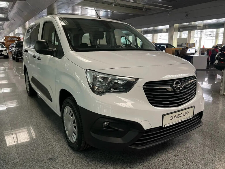 Три комунальні установи з Бахмуту хочуть купити нові автомобілі, фургон та кран на понад 10 млн грн 02