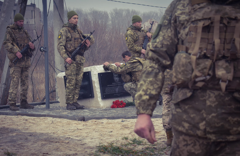 Відкриття памятного знаку полеглим воїнам 58-ї ОМБр відбулося у Пісках на Донеччині 02