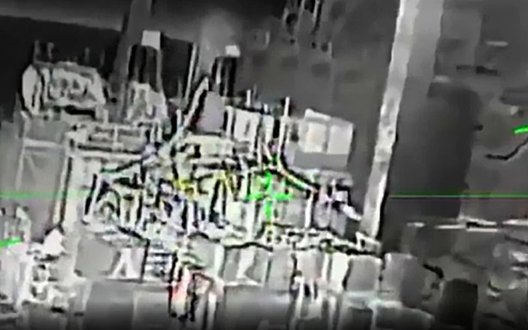 ССО показали кадри ураження двох бурових установок РФ в Каспійському морі. ВIДЕО