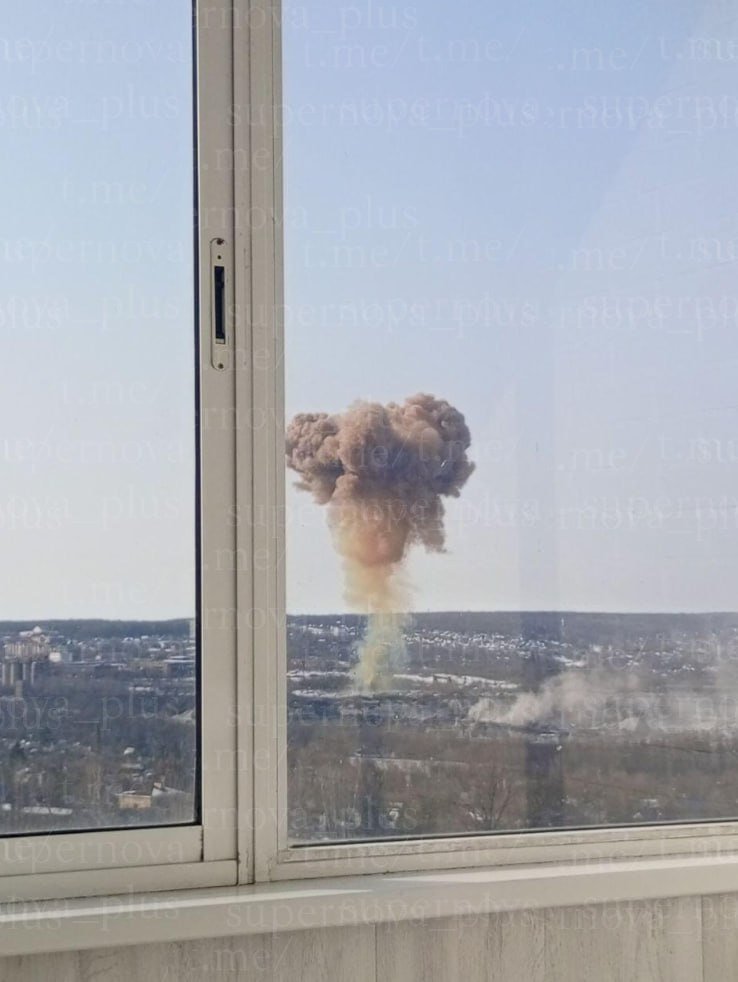 Взрывы прогремели в российской Туле: над городом столб дыма