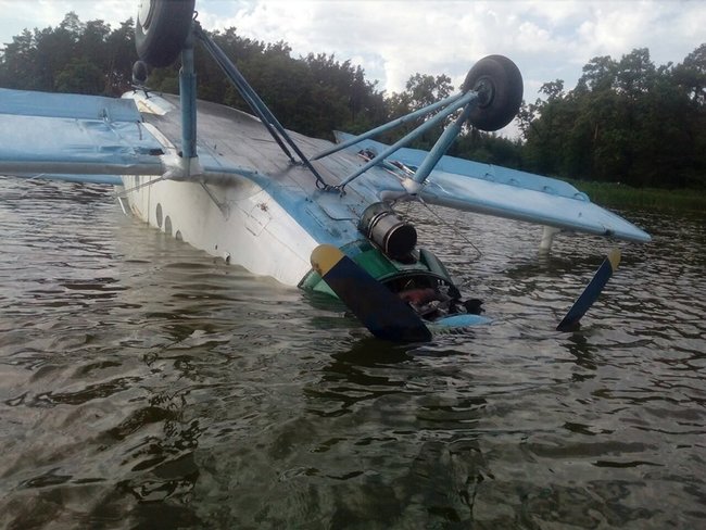 В Киеве самолет Ан-2 совершил аварийную посадку на воду, - ГСЧС (обновлено) 03