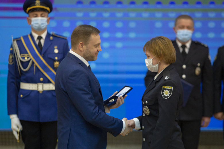 Монастирський нагородив працівників системи МВС 04