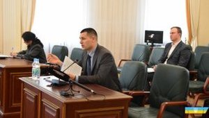 Спійманого на хабарі суддю Голосіївського райсуду Києва Новака дозволили утримувати під вартою