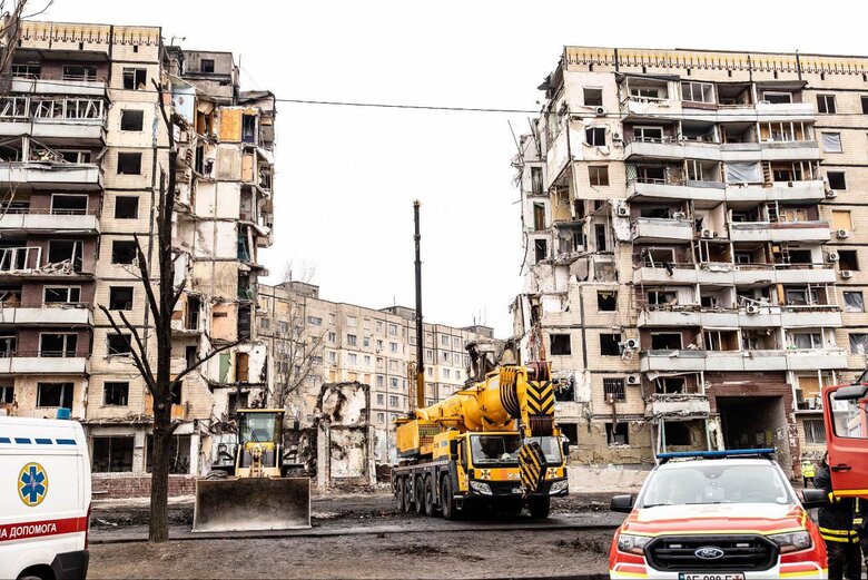 Кількість загиблих унаслідок ракетного обстрілу будинку в Дніпрі зросла до 45, - ОВА 02