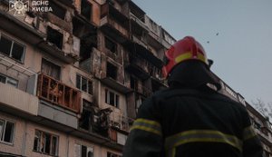Кількість жертв атаки РФ на Київ 14 листопада зросла до 7: у лікарні померла поранена жінка