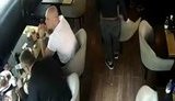 Нардеп от ОПЗЖ Кива получил "ощутимый удар по лицу" от ветерана АТО в киевском ресторане. ВИДЕО камер наблюдения