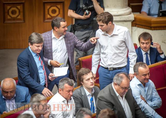 Lifting immunity of Dovhyi, Poliakov, Rozenblat, and lack of votes for Deidei and Lozovyi, - drama unveiled in Rada on July 11 04