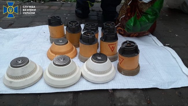 Співробітники львівського стратегічного підприємства вкрали і намагалися продати радіоактивне обладнання, - контррозвідка СБУ 04