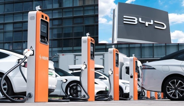 Сенатори закликають Трампа заборонити китайським компаніям виробляти автомобілі в США