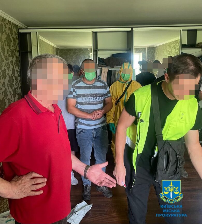 Судитимуть у Києві чоловіка, який місяцями труїв свою цивільну дружину