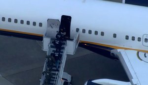 Літак із подружжям Мадуро сів у Нью-Йорку під посиленою охороною