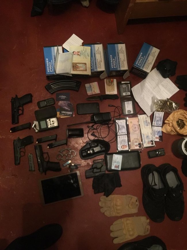 Задержана банда, занимавшаяся разбоем, выдавая себя за сотрудников СБУ, - прокуратура 01 Задержана банда, занимавшаяся разбоем, выдавая себя за сотрудников СБУ, - прокуратура 01