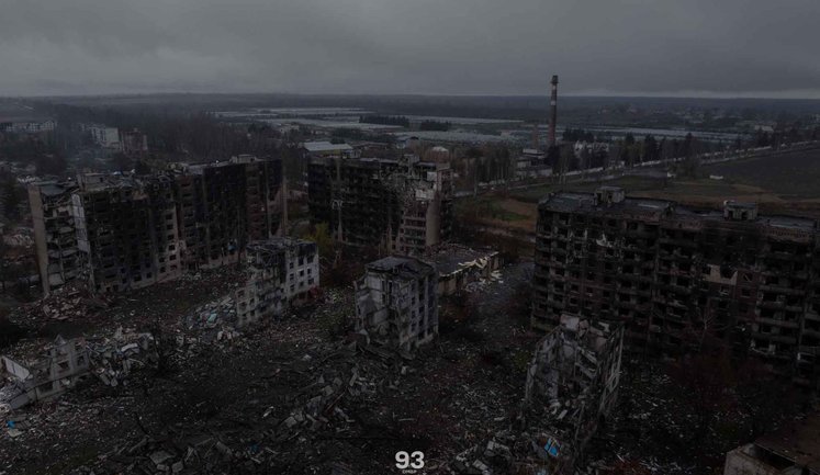 Ворог перетворює Костянтинівку на руїни та намагається зайти у місто. ФОТОрепортаж