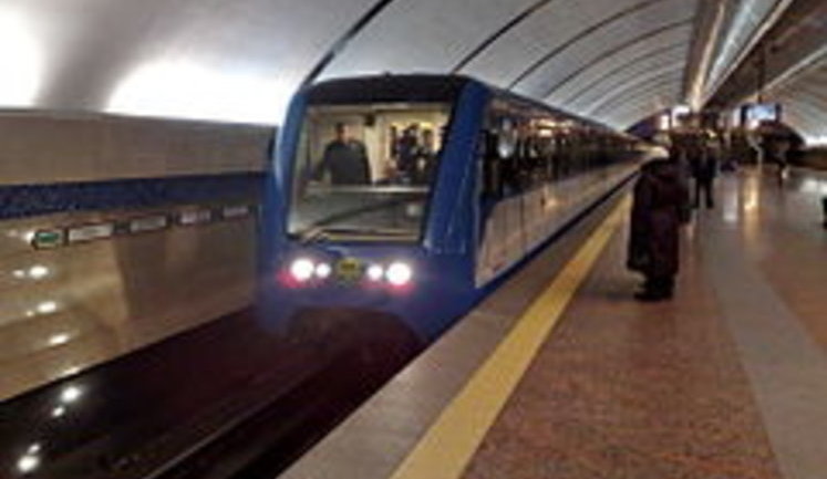 Киевский метрополитен планирует полностью заменить жетоны на электронные билеты