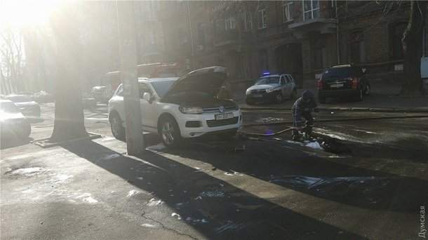 Volkswagen Touareg заступника голови одеського апеляційного суду Джабурії намагалися спалити, - поліція 03